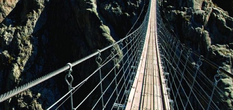 Mediation is ook bruggen bouwen tussen de buren onderling om zo het woongenot weer terug te brengen.